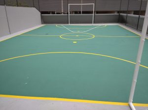 Quadra impermeabilizada e pintada com produtos CYZ. - impermeabilização de laje exposta