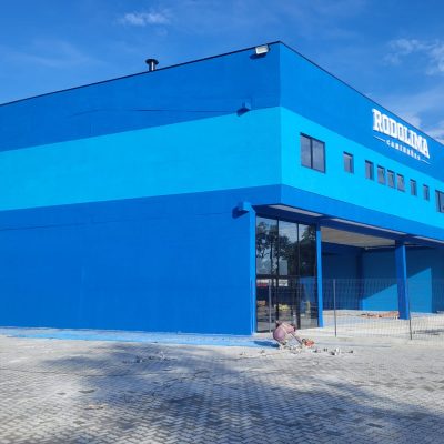CYZ Tinta Emborrachada na Rodolima Caminhões