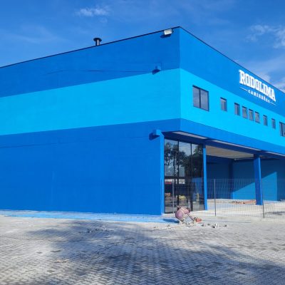 CYZ Tinta Emborrachada na Rodolima Caminhões